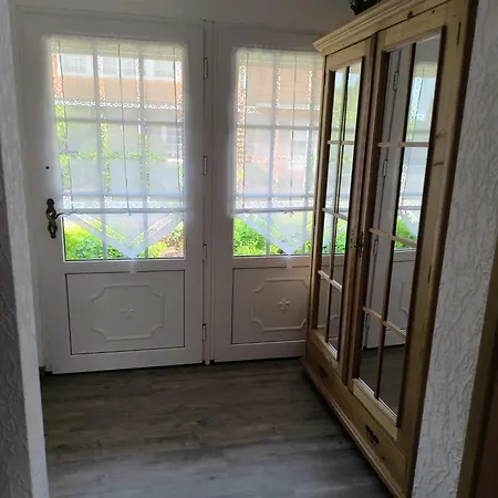 بيت للعطل Dini, 25668 *