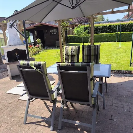 Dini, 25668 بيت للعطل